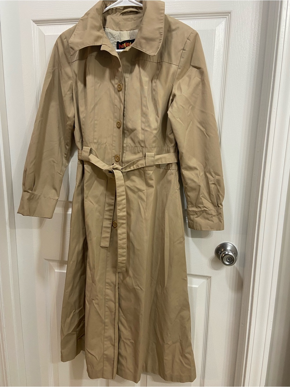 Vintage Hallelujah Women's Tan Trench Coat with Belt and Pleated Back Size XS